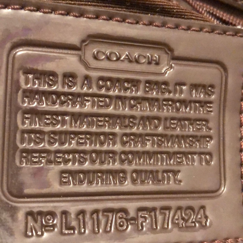 Name brand hand bags - Picture 4 of 4